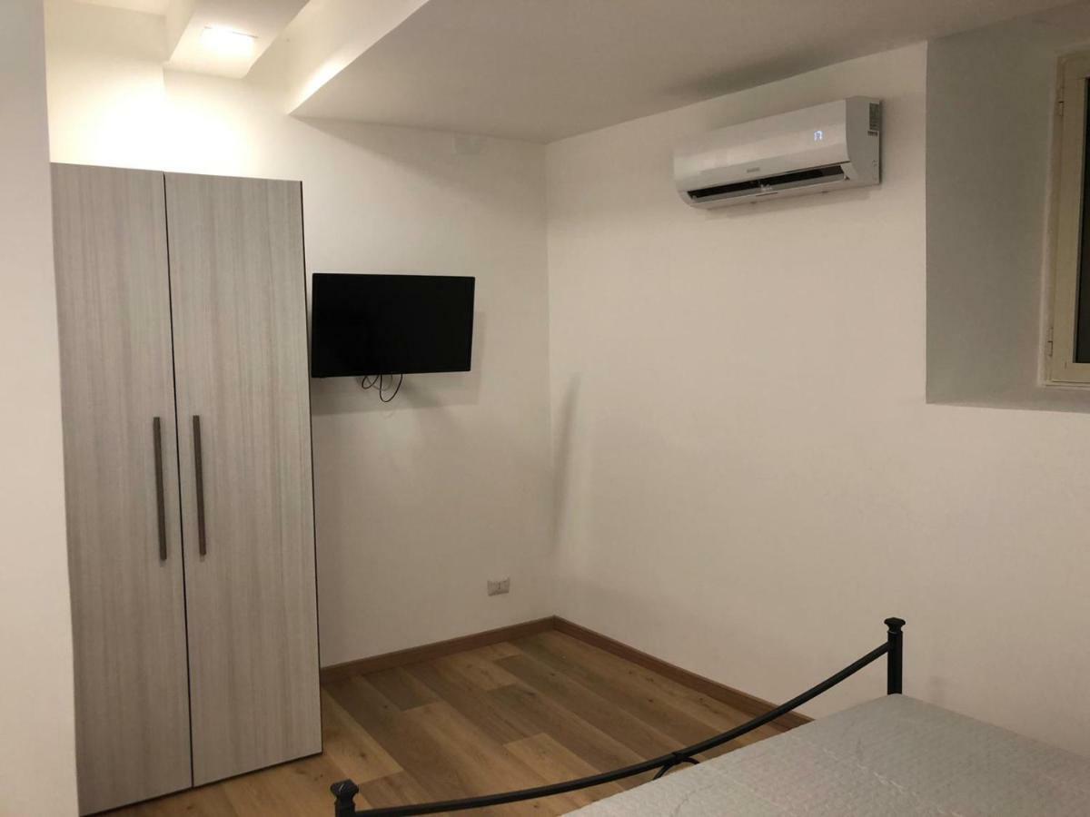Athmosfera Nova 18 * Naples